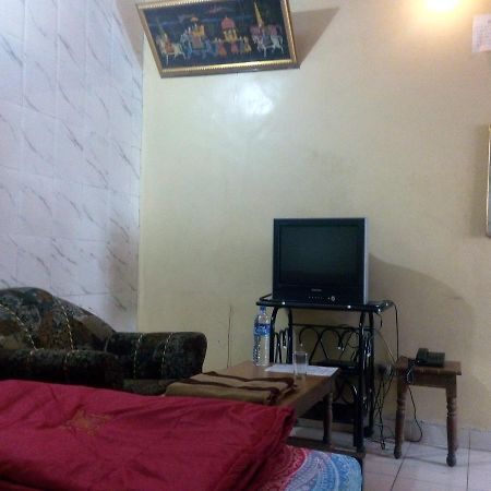 Hotel Om Palace - Couple Friendly & Local Id Accepted Джайпур Екстериор снимка