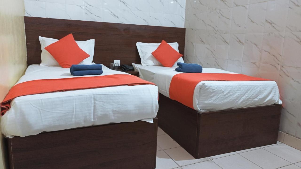 Hotel Om Palace - Couple Friendly & Local Id Accepted Джайпур Екстериор снимка