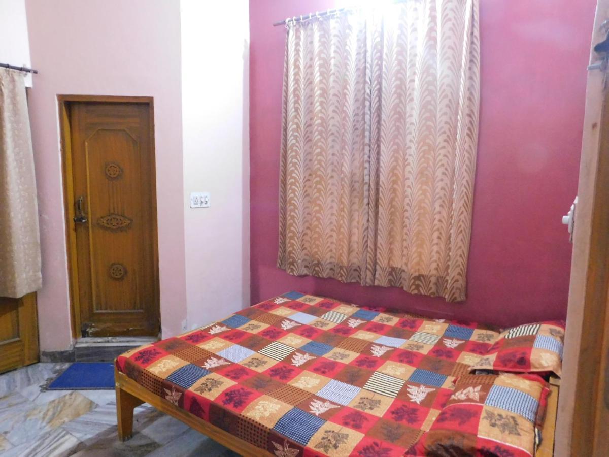 Hotel Om Palace - Couple Friendly & Local Id Accepted Джайпур Екстериор снимка