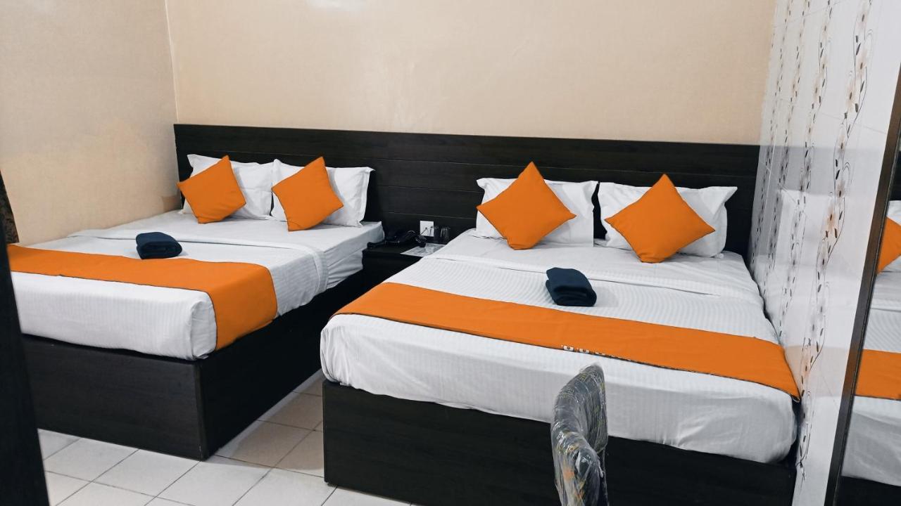 Hotel Om Palace - Couple Friendly & Local Id Accepted Джайпур Екстериор снимка