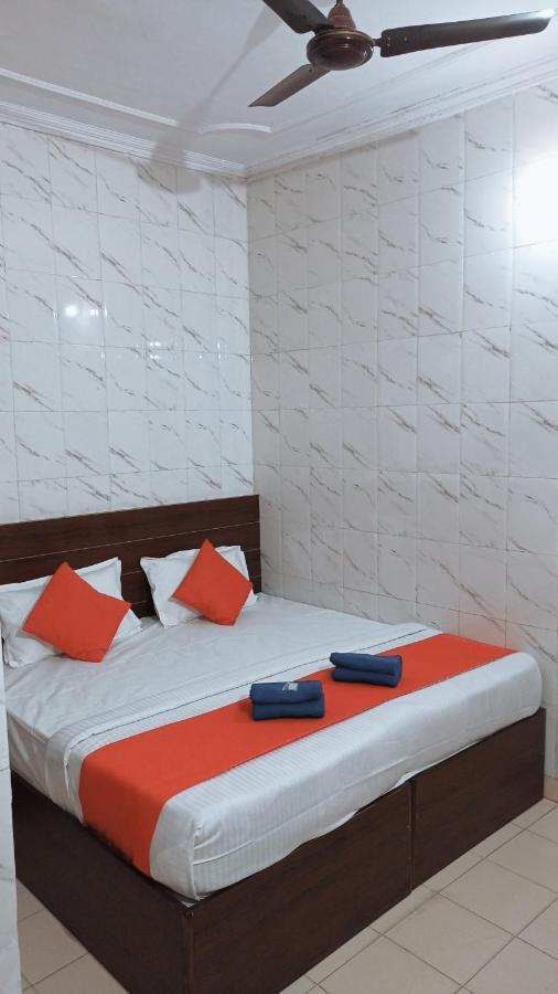 Hotel Om Palace - Couple Friendly & Local Id Accepted Джайпур Екстериор снимка