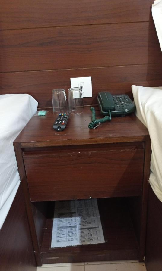 Hotel Om Palace - Couple Friendly & Local Id Accepted Джайпур Екстериор снимка
