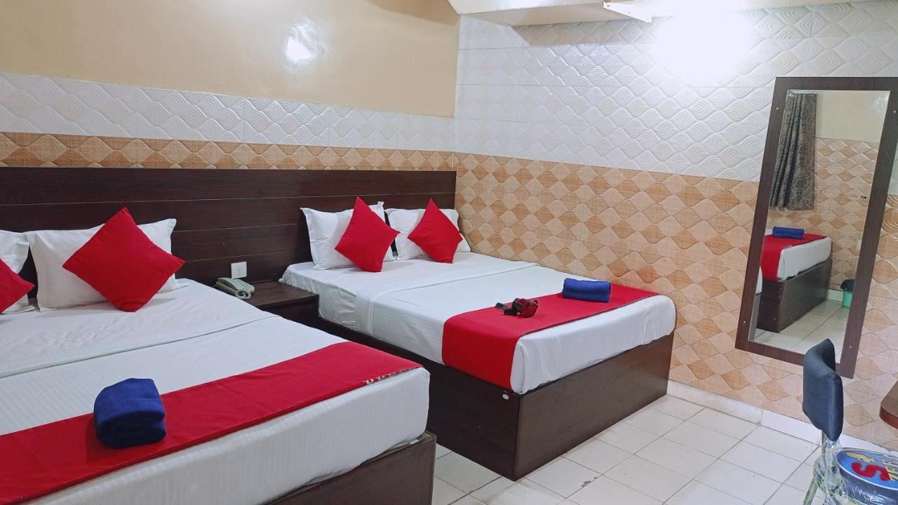 Hotel Om Palace - Couple Friendly & Local Id Accepted Джайпур Екстериор снимка